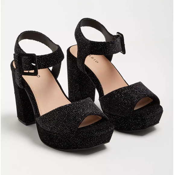 Torrid 10WW 10 Wide Width Sexy Ankle Strap Platform 4.5" Heel Open Toe Shoes New - Picture 1 of 6